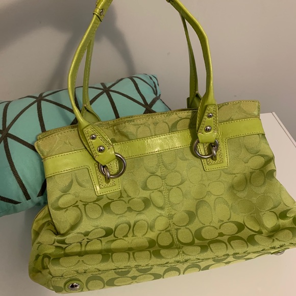 COACH BAG W SCARF - Picture 2 of 5